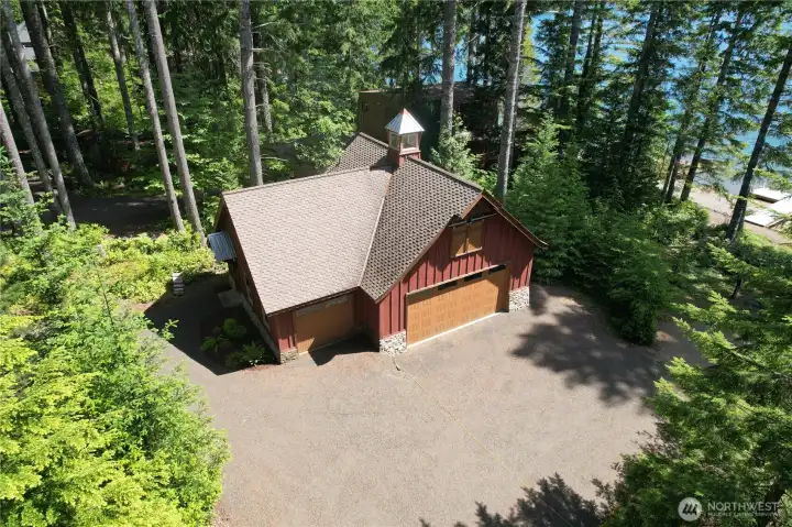 Three-car garage w/ tons of space for trucks, boats and toys!