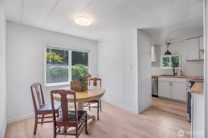 Dining room.