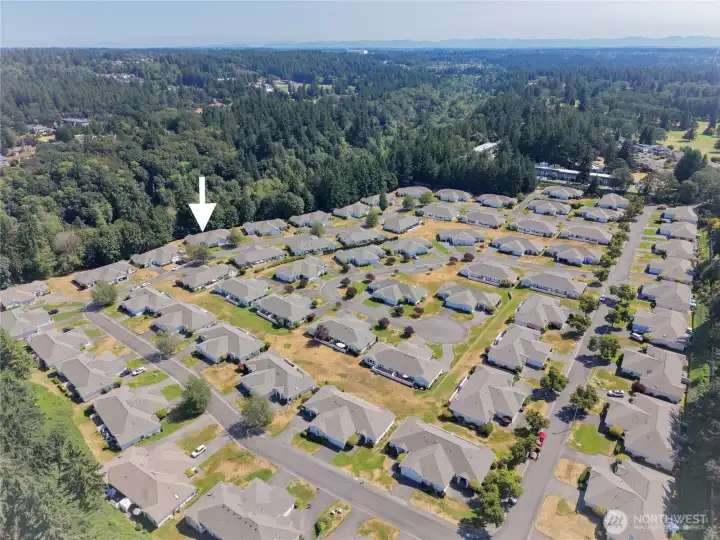 This tight knit community with no age limit, has two gates. Located just 5 minutes from Oakbrook Golf Club. This tight knit community with no age limit, has two gates. Located just 5 minutes from Oakbrook Golf Club.
