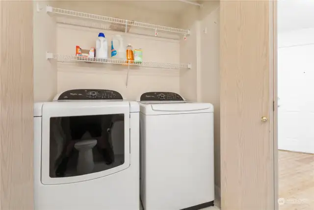 HERE IS BIG LAUNDRY ROOM WITH NEWER APPLIANCES THAT STAY