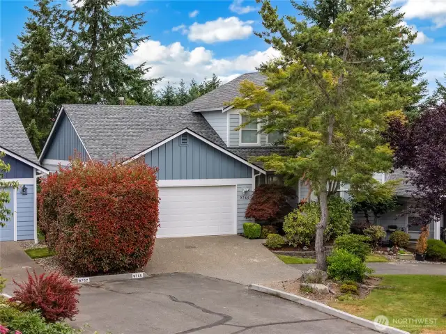 Say hello to this 2 Bedroom + Bonus Room, 2.25 Bathroom duplex in Silverdale.