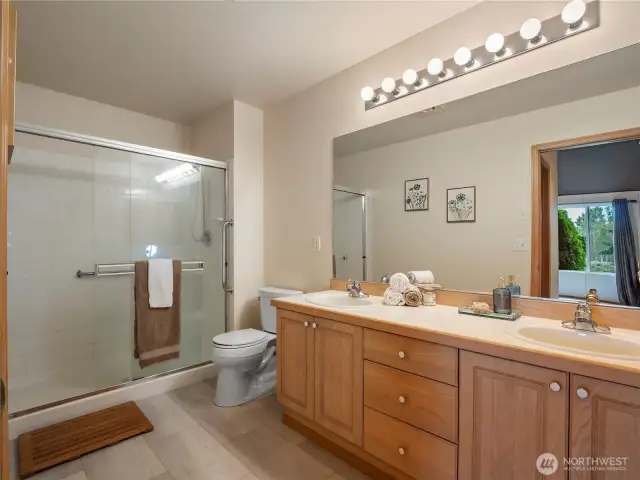 The 3/4 bath has also been updated with new flooring.