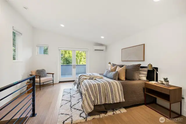Lofted Top floor ensuite room