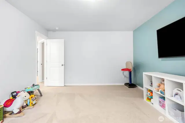 Another view of onus room
