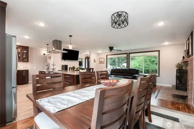 Dining area off the kitchen- perfect for entertaining!