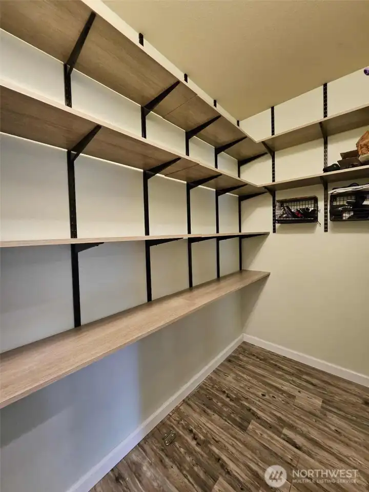 Walk-in Pantry