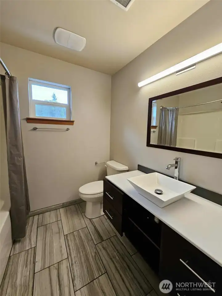 Upstairs 3rd bathroom