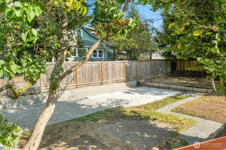 Wonderful 5,500 SF Lot!