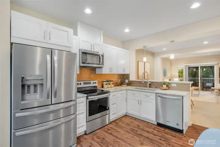 4 Years old Stainless steel appliances