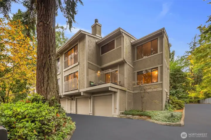 Welcome to Sterling Heights. Private 13 unit community.