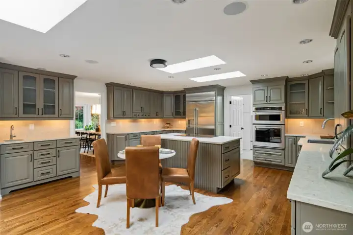 Kitchen into formal dining