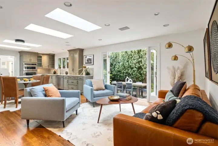 living room into outdoor dining & lounging