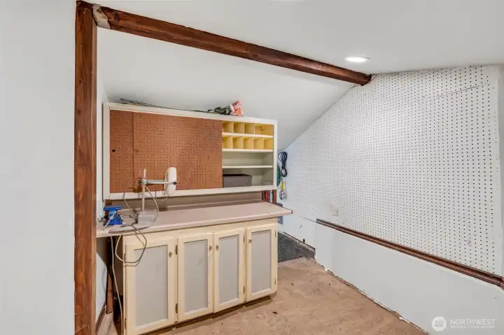 Workshop/craftroom/office in back of large carport