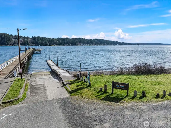The pier and boat launch is adjacent to the park and picnic area.