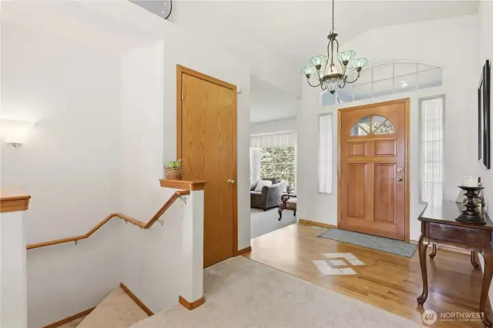 Beautiful Entrance with Stairs to the Fully Finished Daylight Basement with Full Bath Beautiful Entrance with Stairs to the Fully Finished Daylight Basement with Full Bath