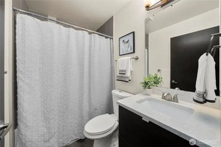 Full Bath Full Bath