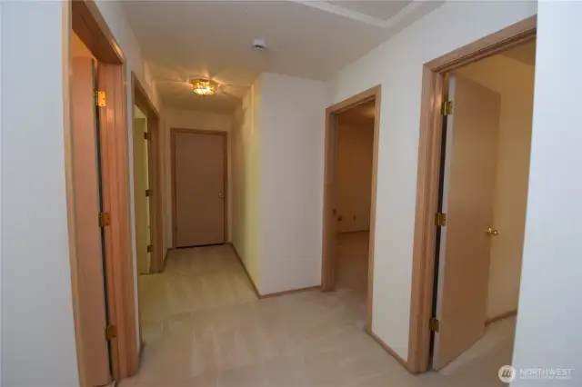 hall to bedrooms