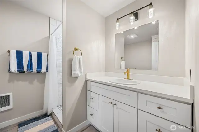 Upper level bathroom