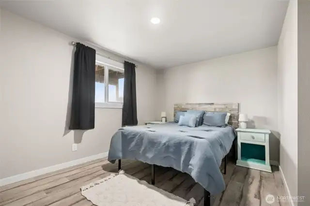 Main bed