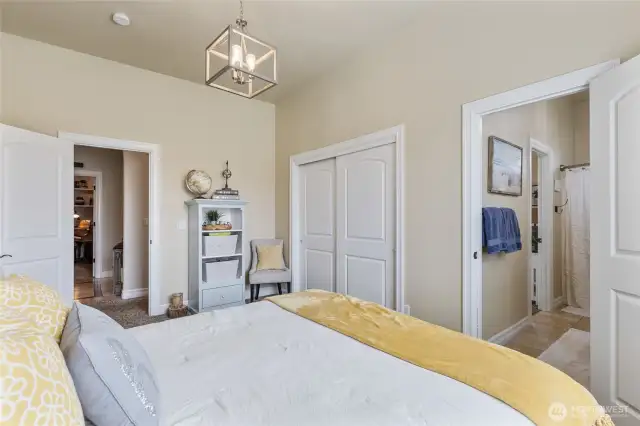 2nd bedroom