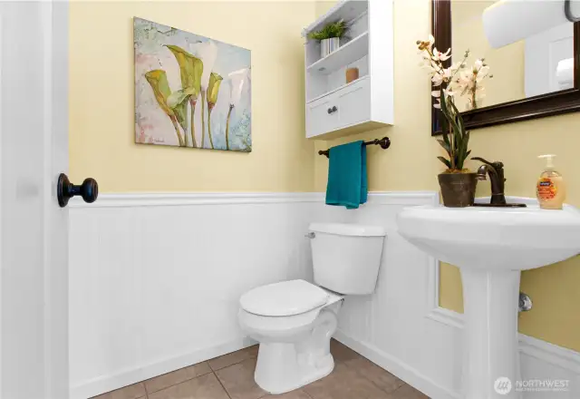 Bright and conveniently sized powder room.