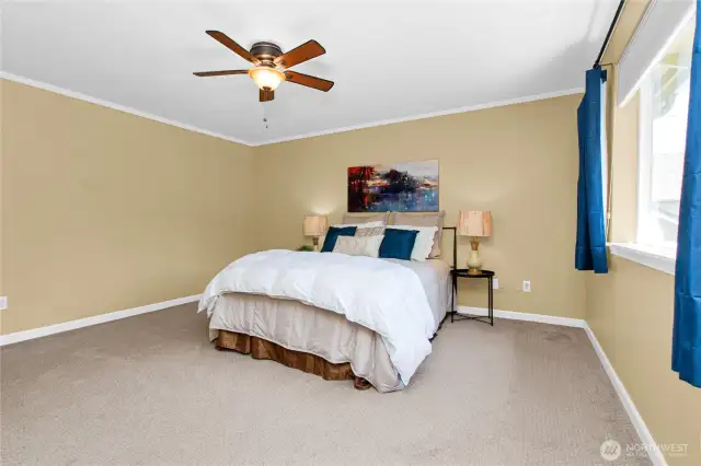 Ample wall space for bedroom furniture ...