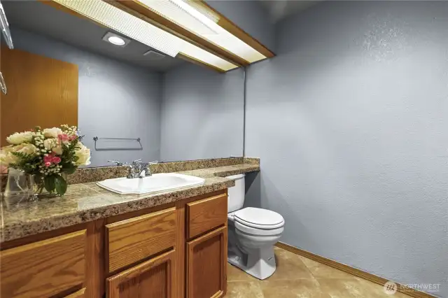 Upper Floor 1/2 Bath