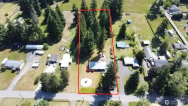 Property lines are approximate.