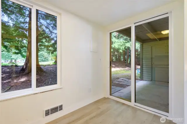 Outdoor access from eating nook