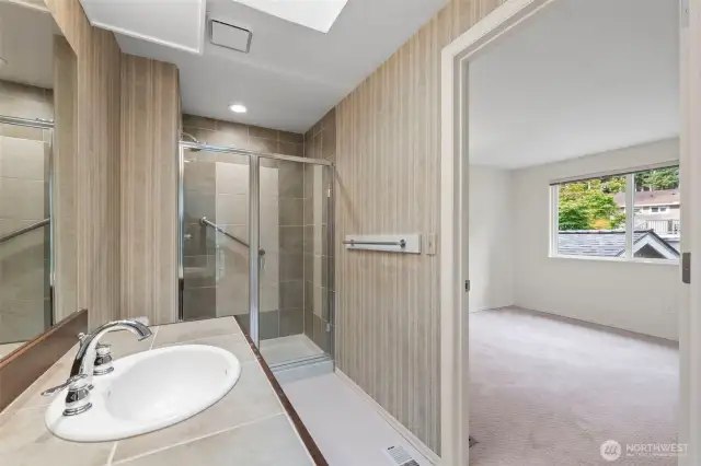 The bathroom & whole house are squeaky clean!
