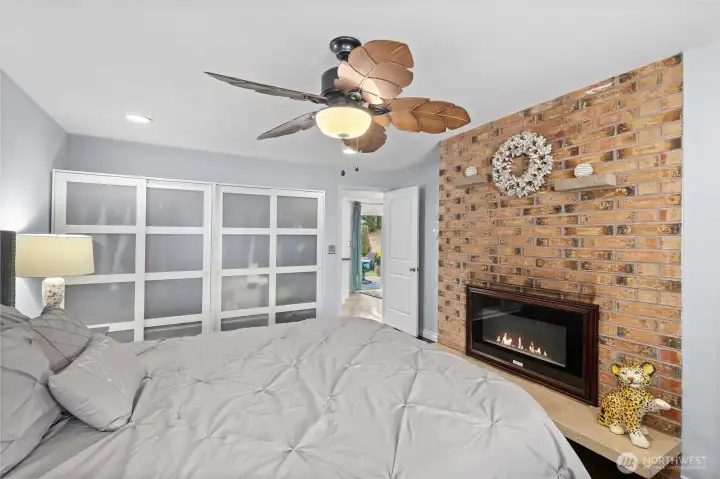 Bonus Room w/ Fireplace