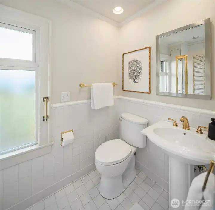 Primary bath.