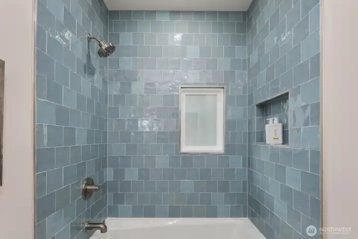 2nd Upstairs Bathroom