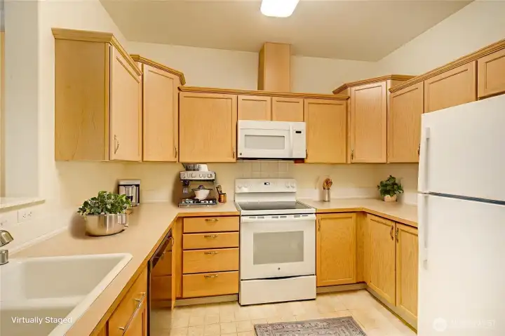 Kitchen-Appliances stay.