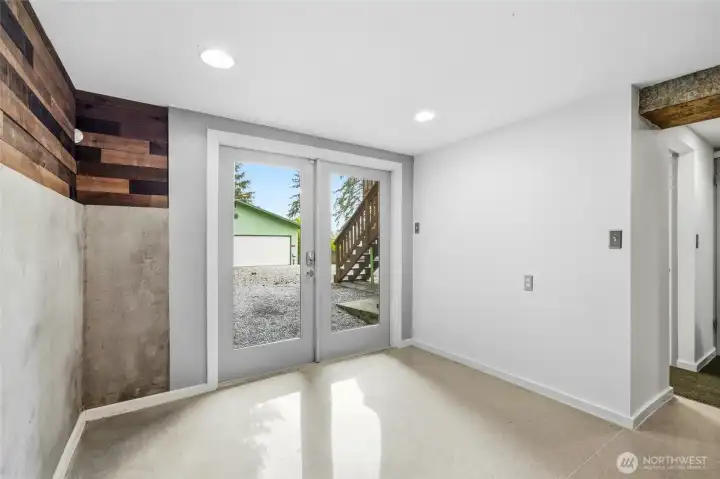 Exterior door/private entrance/exit.