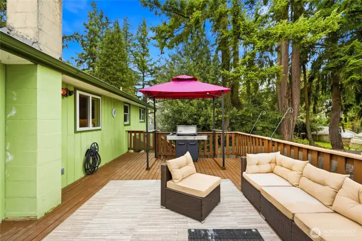 Perfect spot for entertaining or relaxation!