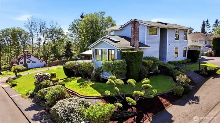 Gorgeous setting with this amazing home!