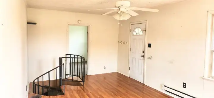LR ENTRY