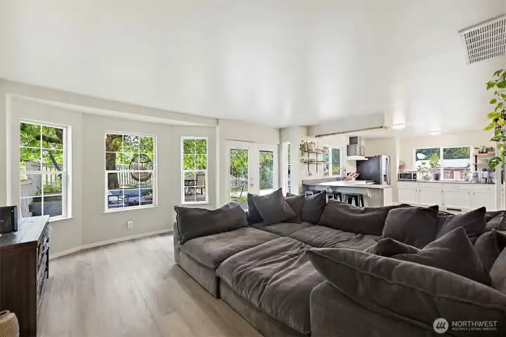 Family room opens nicely to the kitchen making entertaining easy with lots of people.
