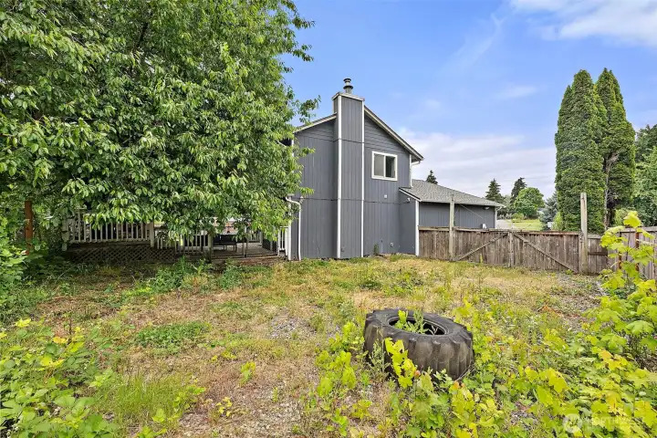 Little TLC and landscaping would compliment the backyard and privacy creating a gardening area or just your own oasis.