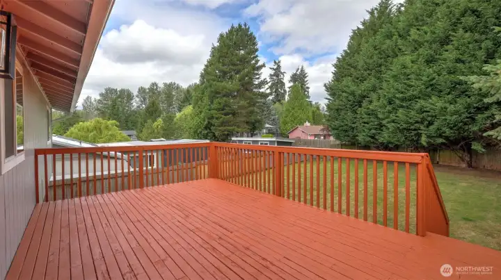 Deck was recently repainted so it's ready for your Summer BBQs! Deck was recently repainted so it's ready for your Summer BBQs!