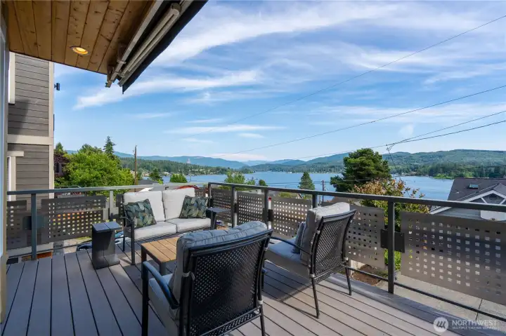 The perfect entertaining deck. Watch the fireworks over Lake Whatcom. The perfect entertaining deck. Watch the fireworks over Lake Whatcom.