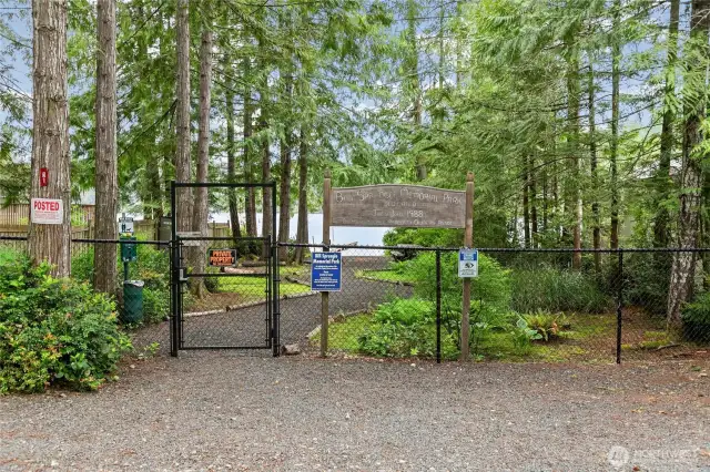 If you choose to become a member of the Haven Lake Property Owners Association, you'll enjoy access to Lakefront Park, which features a dock and picnic area. Membership is voluntary and costs $40 per year.