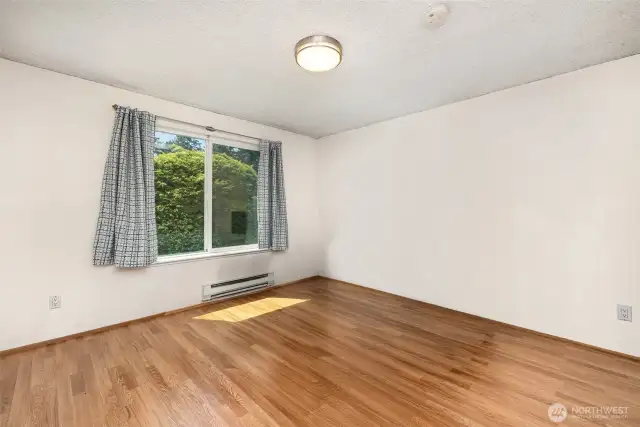 Spacious primary bedroom.