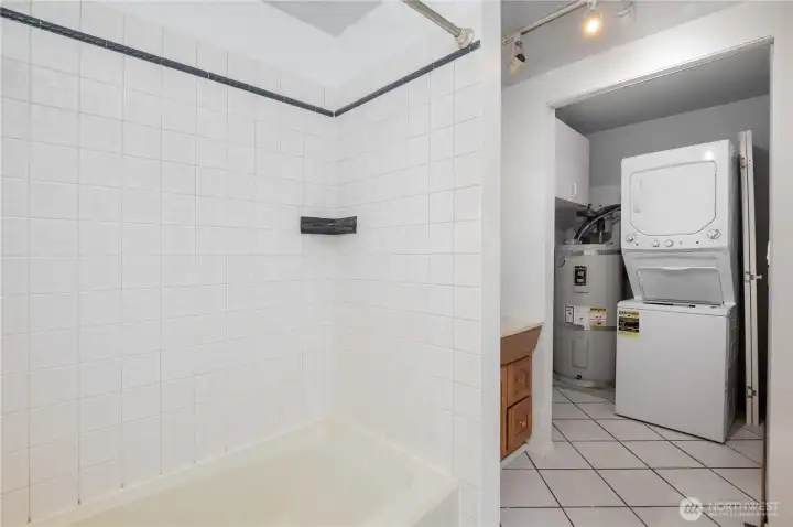 Desirable in-unit washer & dryer.