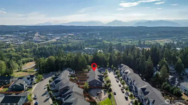 In addition to the spectacular mountain views, notice how close you are to the playground and dog park.  No through traffic on this quiet cul-de-sac!