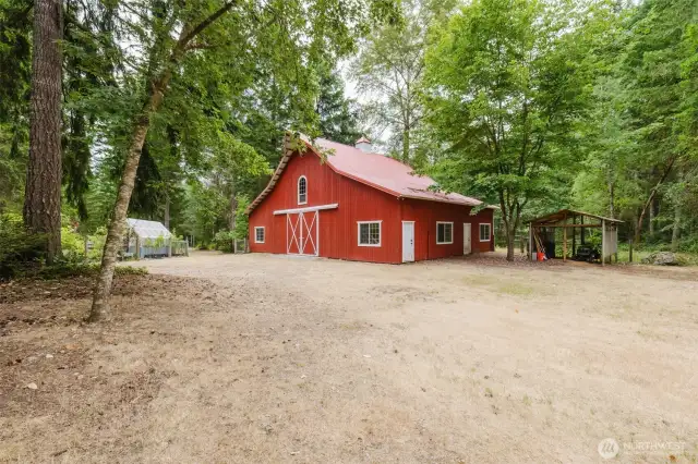 40x60 barn on concrete slab with 2-3 stalls, 16x20 insulated-tack room/shop.-20 ton hay loft w/stairwell and wired for 125 amp/220V.