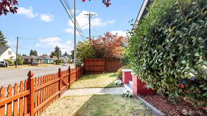 Fully Fenced Front Yard.