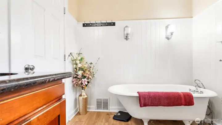 Bathroom 1.