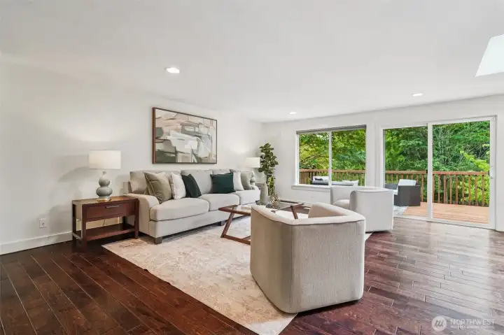 Large windows let fantastic natural light and green views pour in all year long.